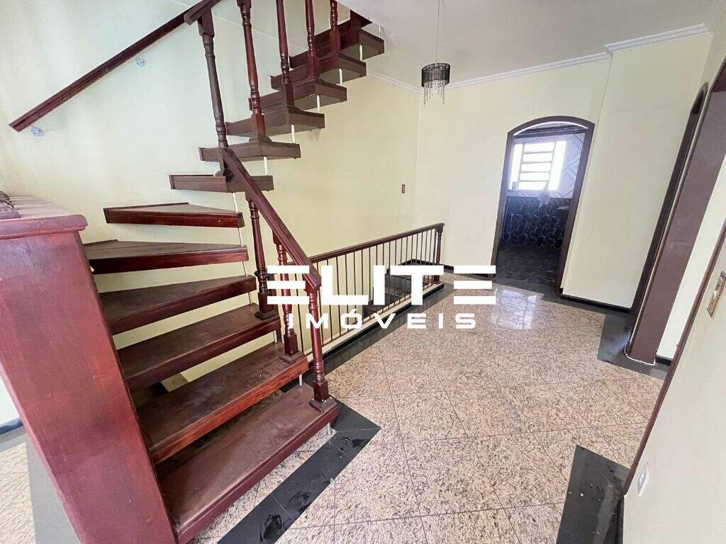 Sobrado à venda no Campestre: 