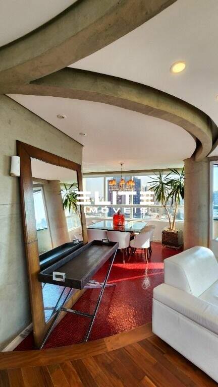 Cobertura à venda no Bairro Jardim: 