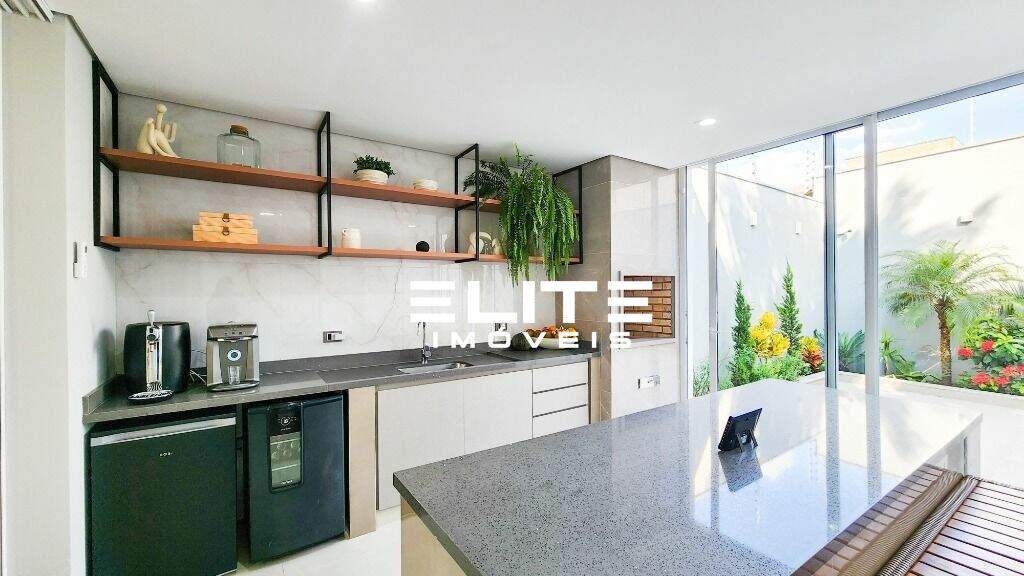 Sobrado à venda no Vila Bastos: 