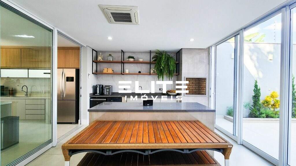 Sobrado à venda no Vila Bastos: 