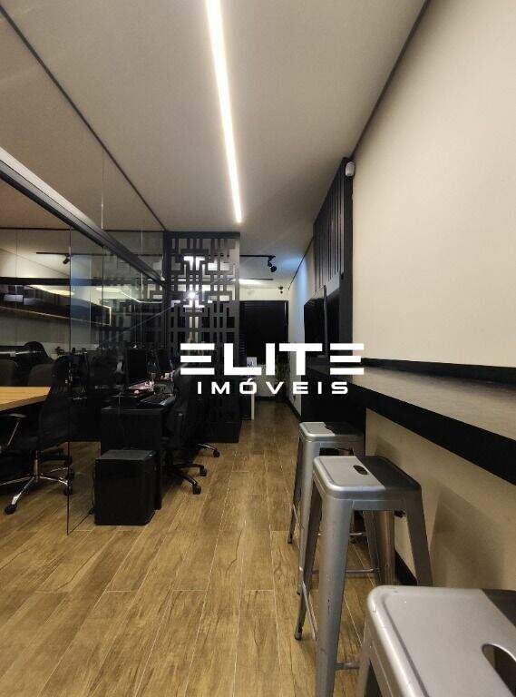 Sala à venda no Centro: 