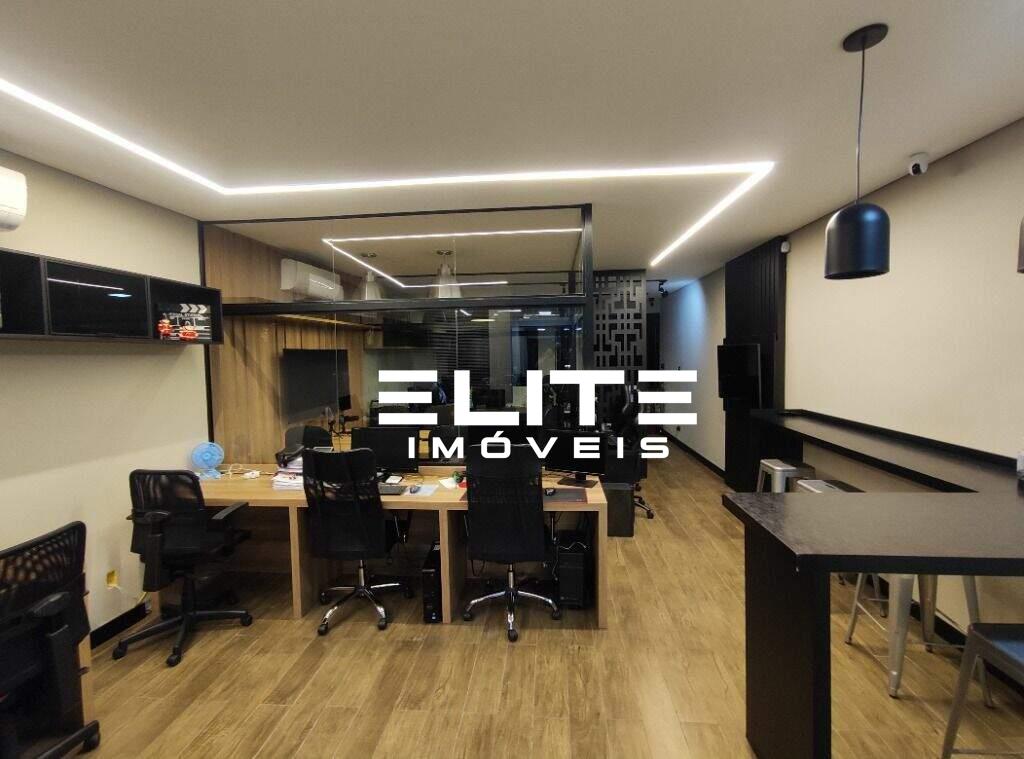 Sala à venda no Centro: 