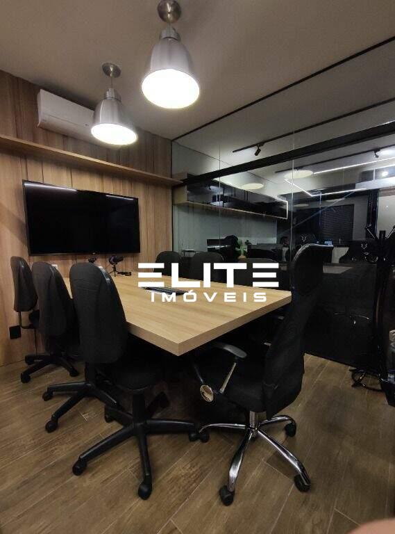 Sala à venda no Centro: 