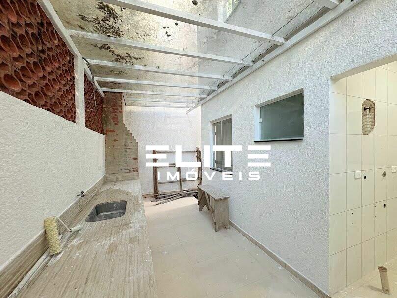 Sobrado à venda no Bairro Jardim: 