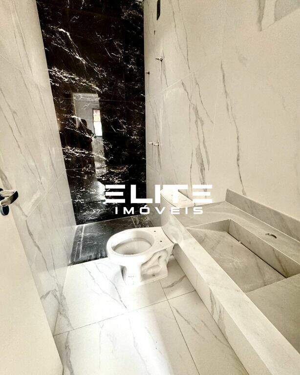 Sobrado à venda no Vila Pinheirinho: 