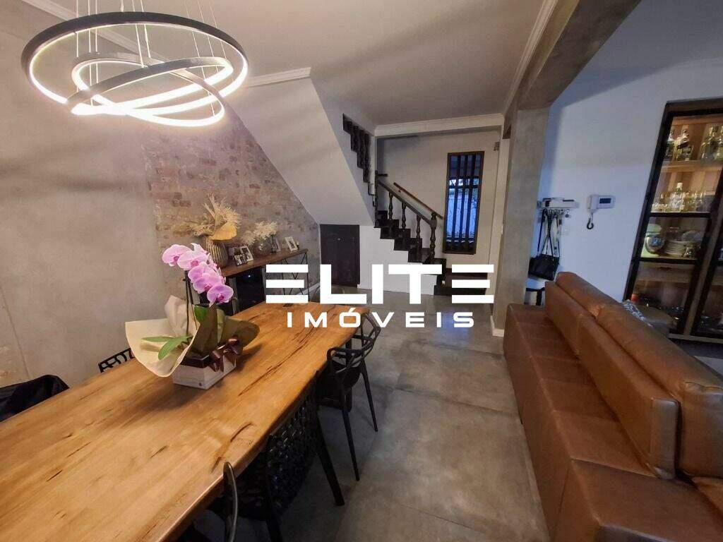 Sobrado à venda no Vila Guiomar: 