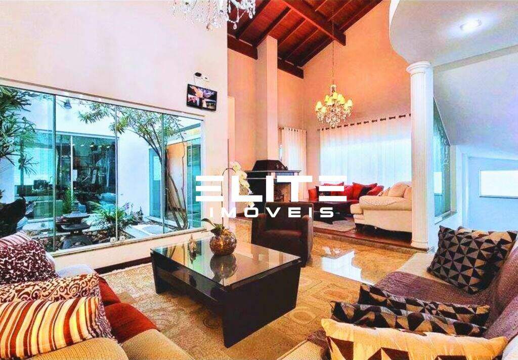 Sobrado à venda no Santa Maria: 