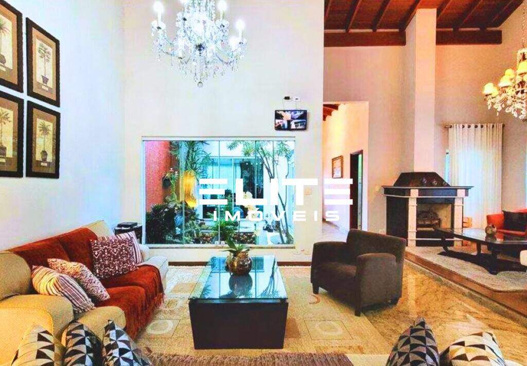 Sobrado à venda no Santa Maria: 