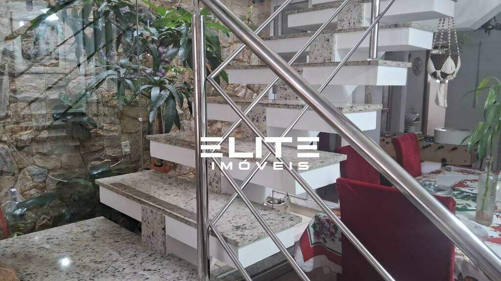 Sobrado à venda no Vila Assunção: 