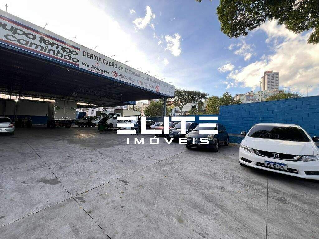 Galpão à venda no Bangú: 