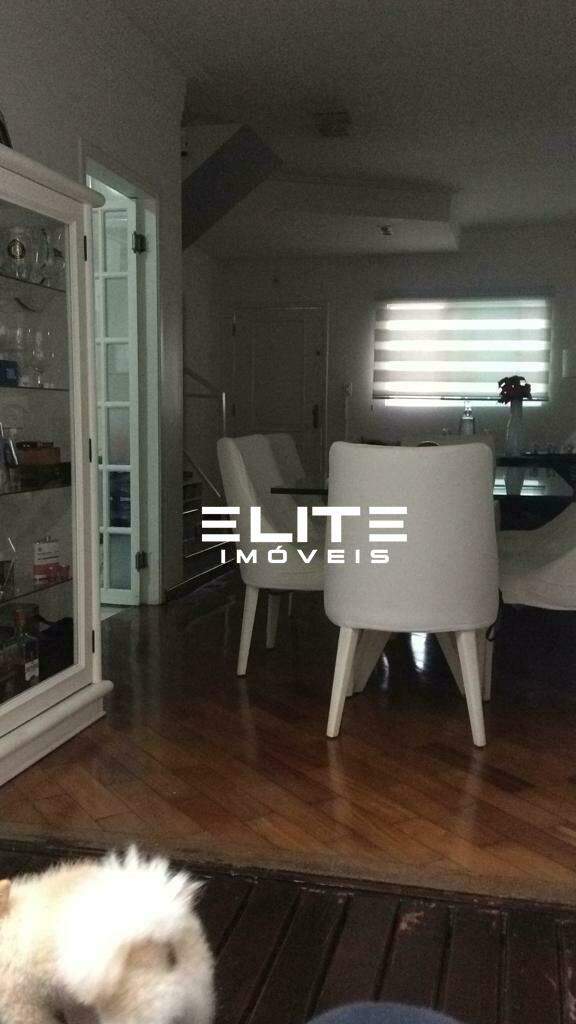 Sobrado à venda no Vila Scarpelli: 