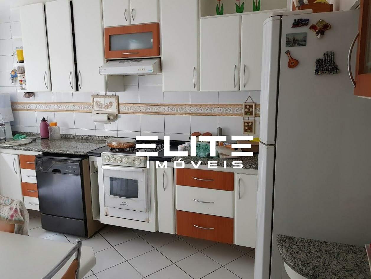 Sobrado à venda no Campestre: 