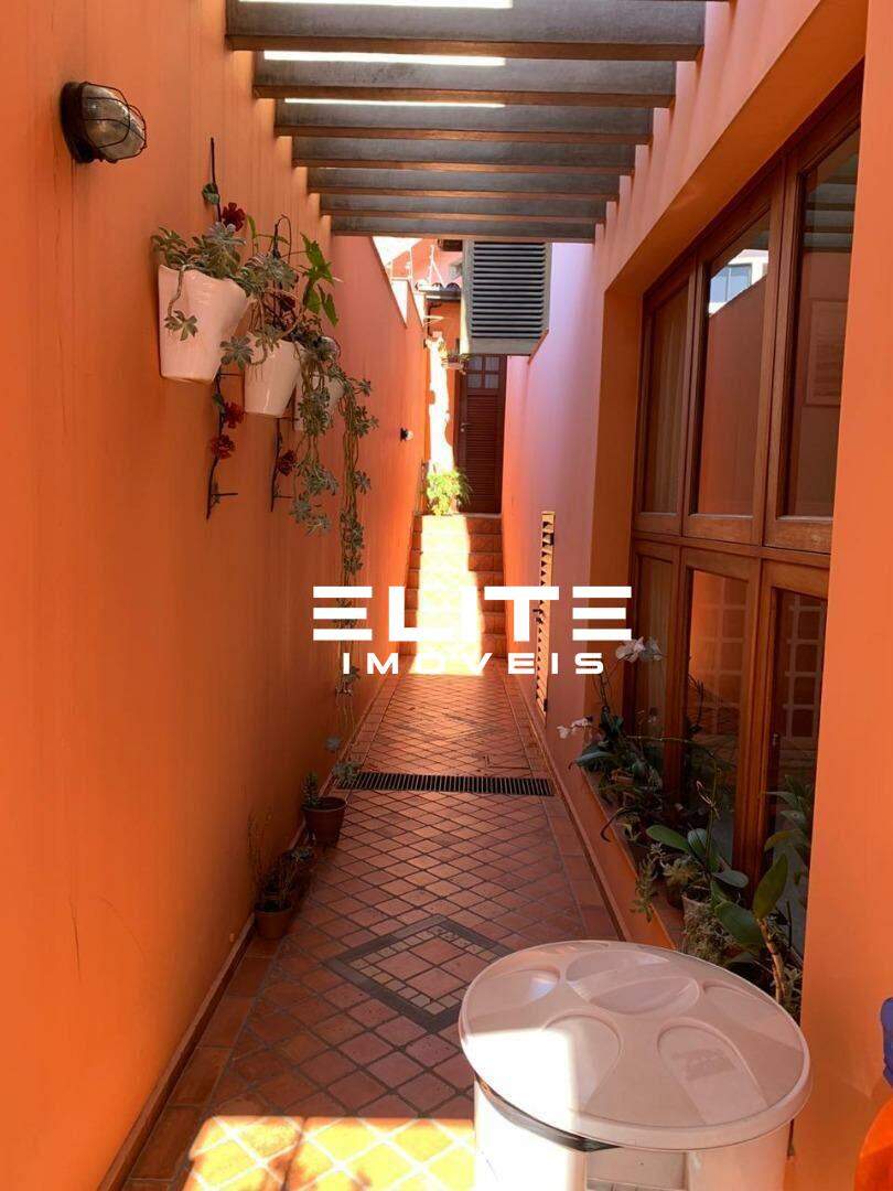 Sobrado à venda no Vila Bastos: 