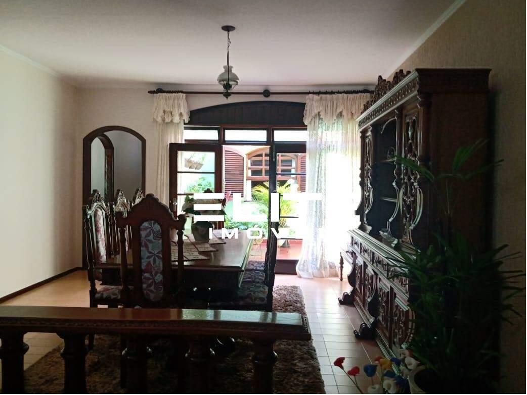 Casa à venda no Paraíso: 