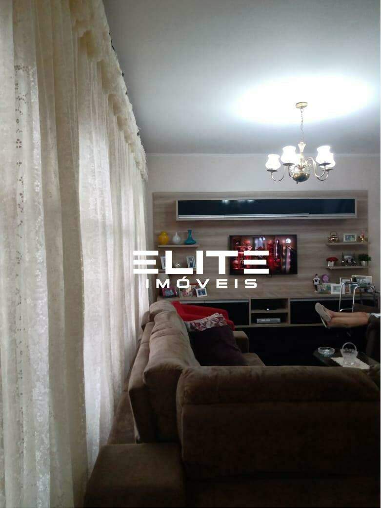 Casa à venda no Paraíso: 