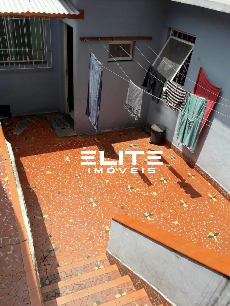 Casa à venda no Centro: 