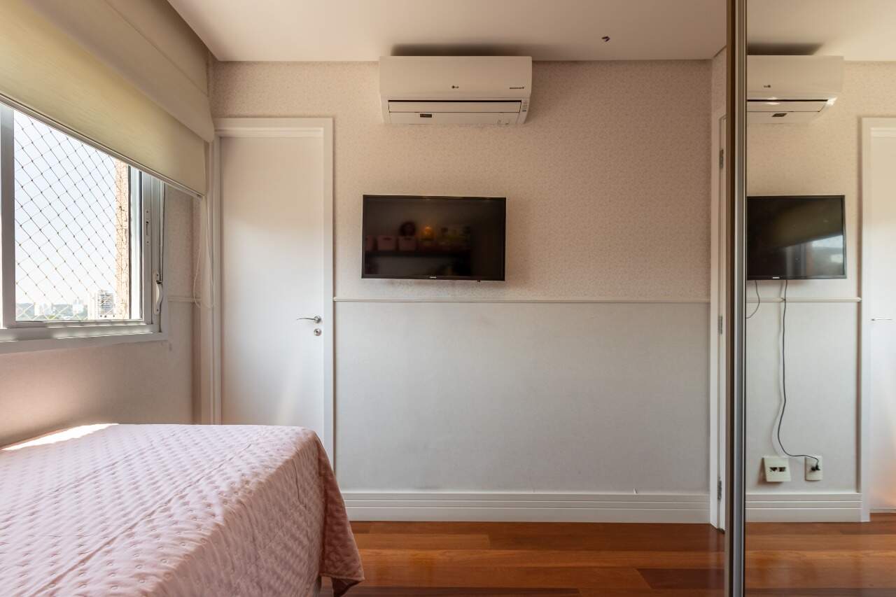 Apartamento à venda no Chácara Santo Antônio : 