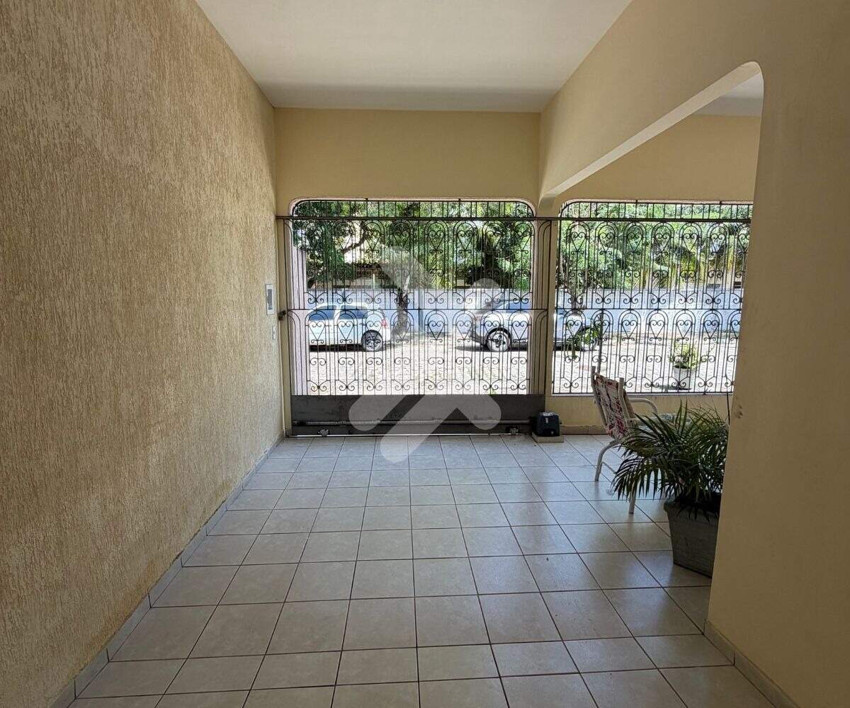 Casa à vendaCandeláriaNatal: garagem