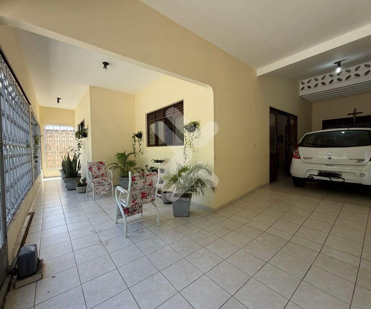 Casa à vendaCandeláriaNatal: varanda e garagem 2 carros