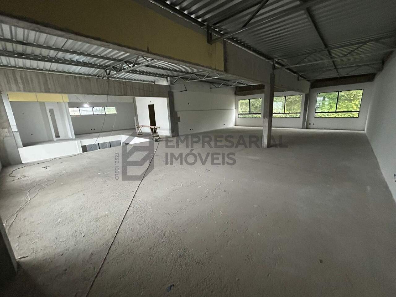 Loja para aluguel no Distrito Industrial: 