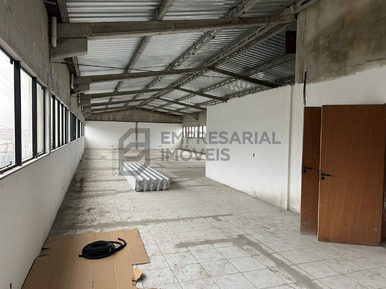 Loja para aluguel no Distrito Industrial: 