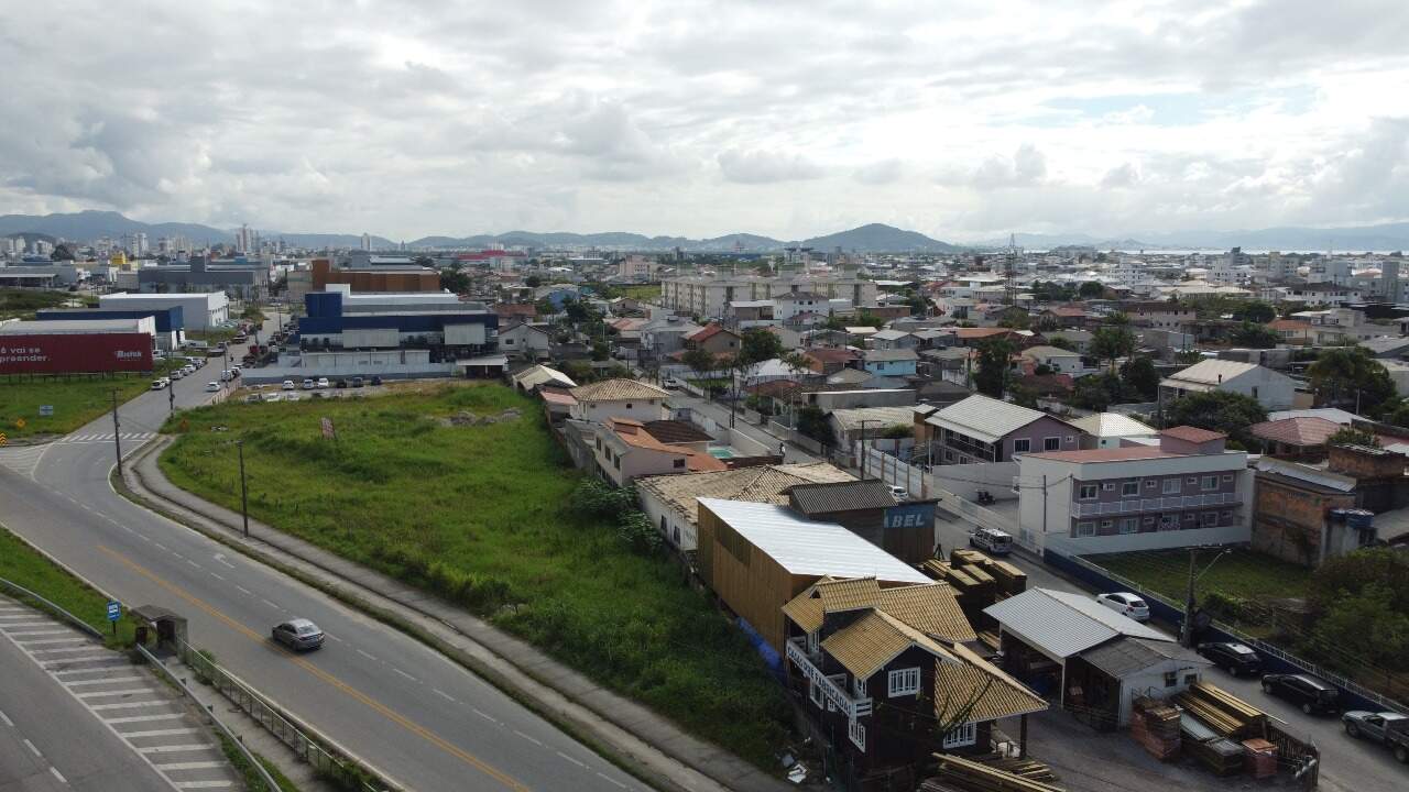 Lote à venda no Pachecos: 