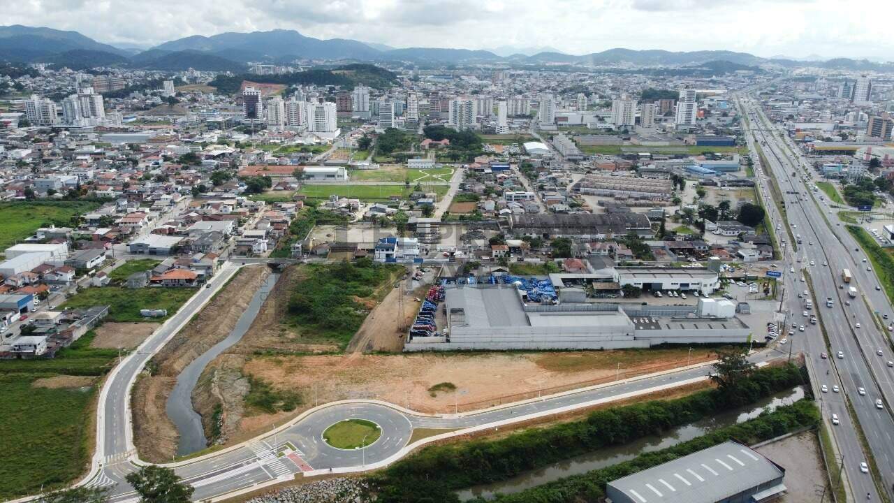 Lote à venda no Caminho Novo: 