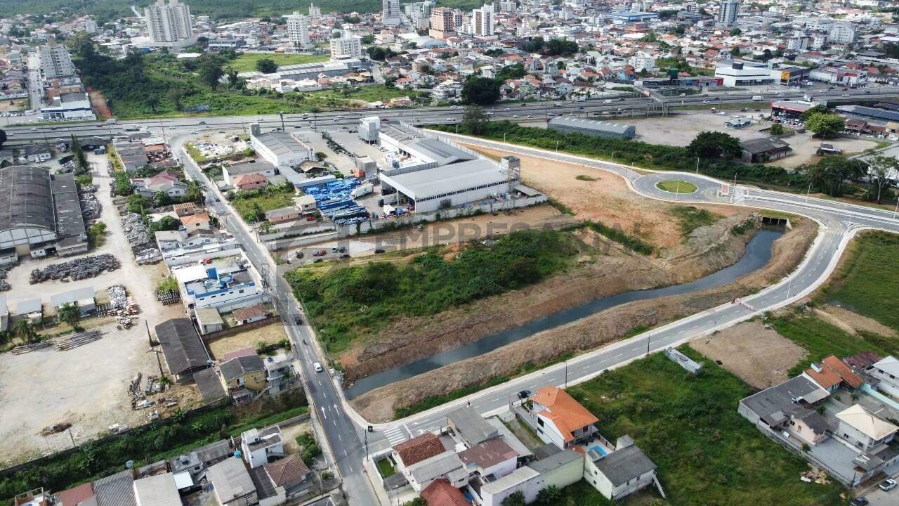 Lote à venda no Caminho Novo: 