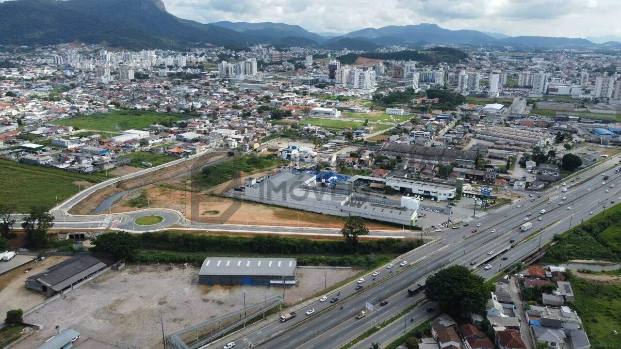 Lote à venda no Caminho Novo: 