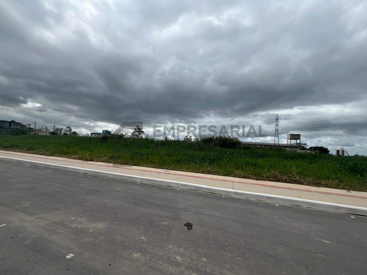 Lote à venda no Caminho Novo: 