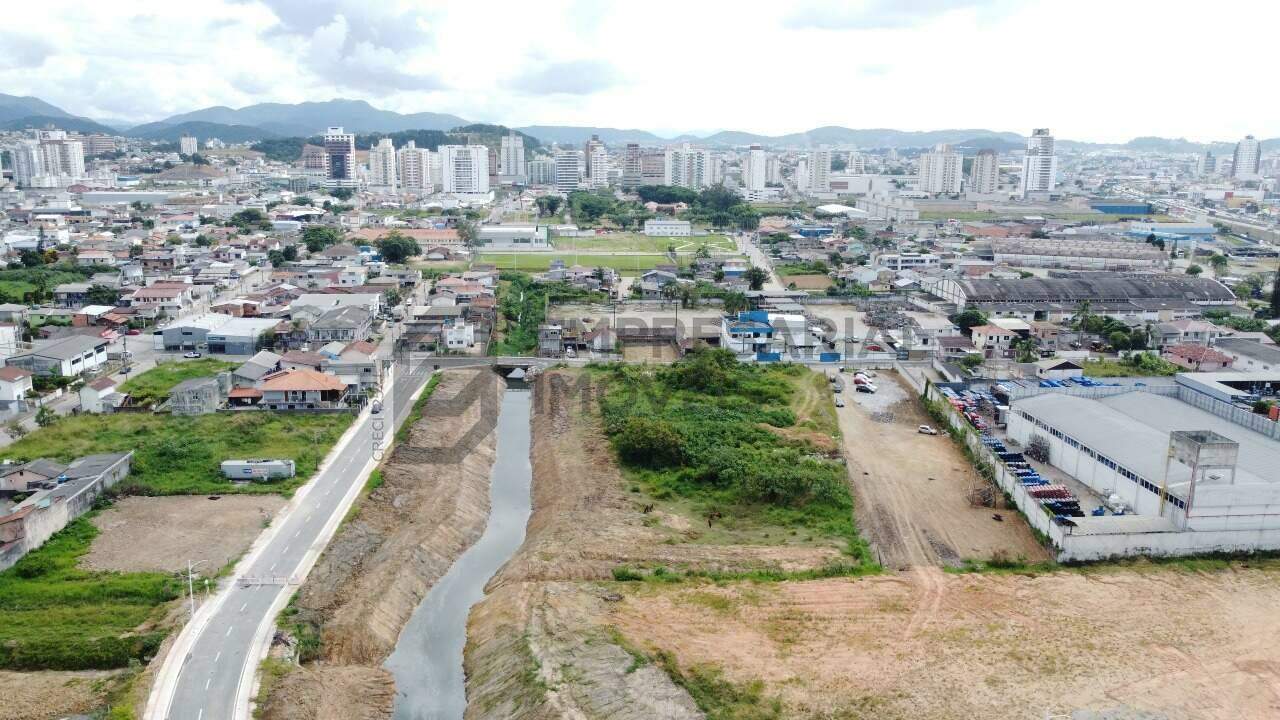 Lote à venda no Caminho Novo: 