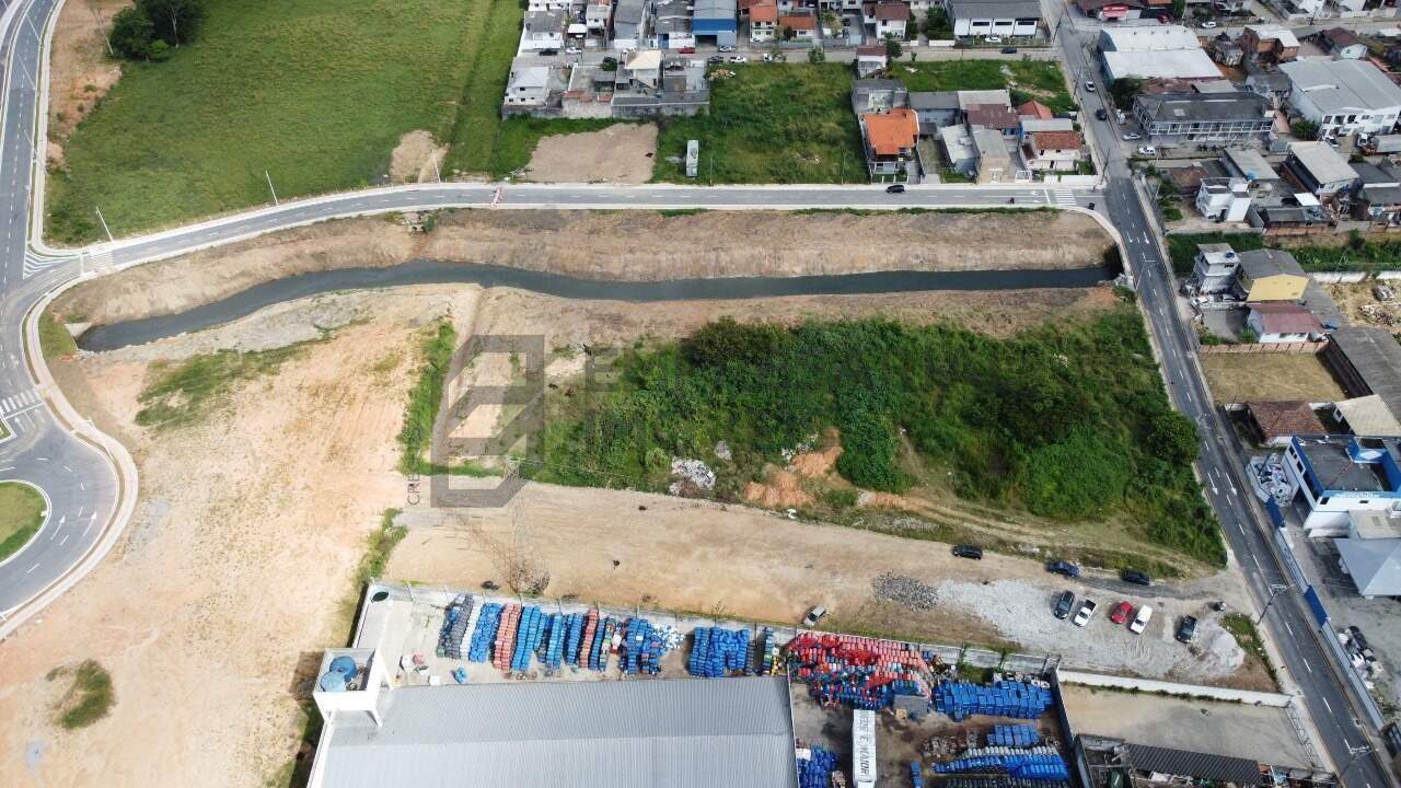 Lote à venda no Caminho Novo: 
