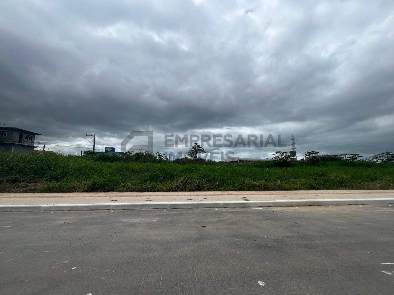 Lote à venda no Caminho Novo: 