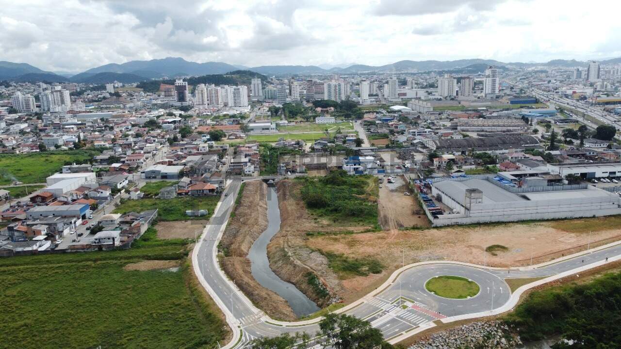 Lote à venda no Caminho Novo: 