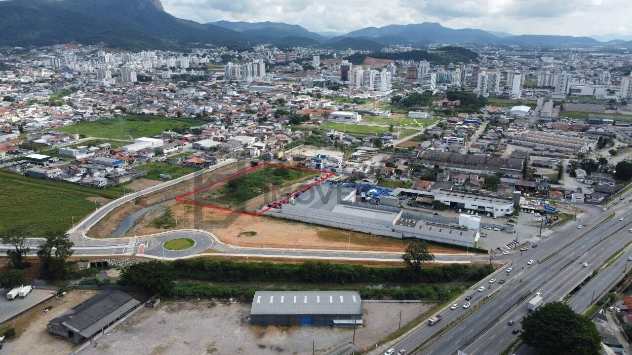 Lote à venda no Caminho Novo: 