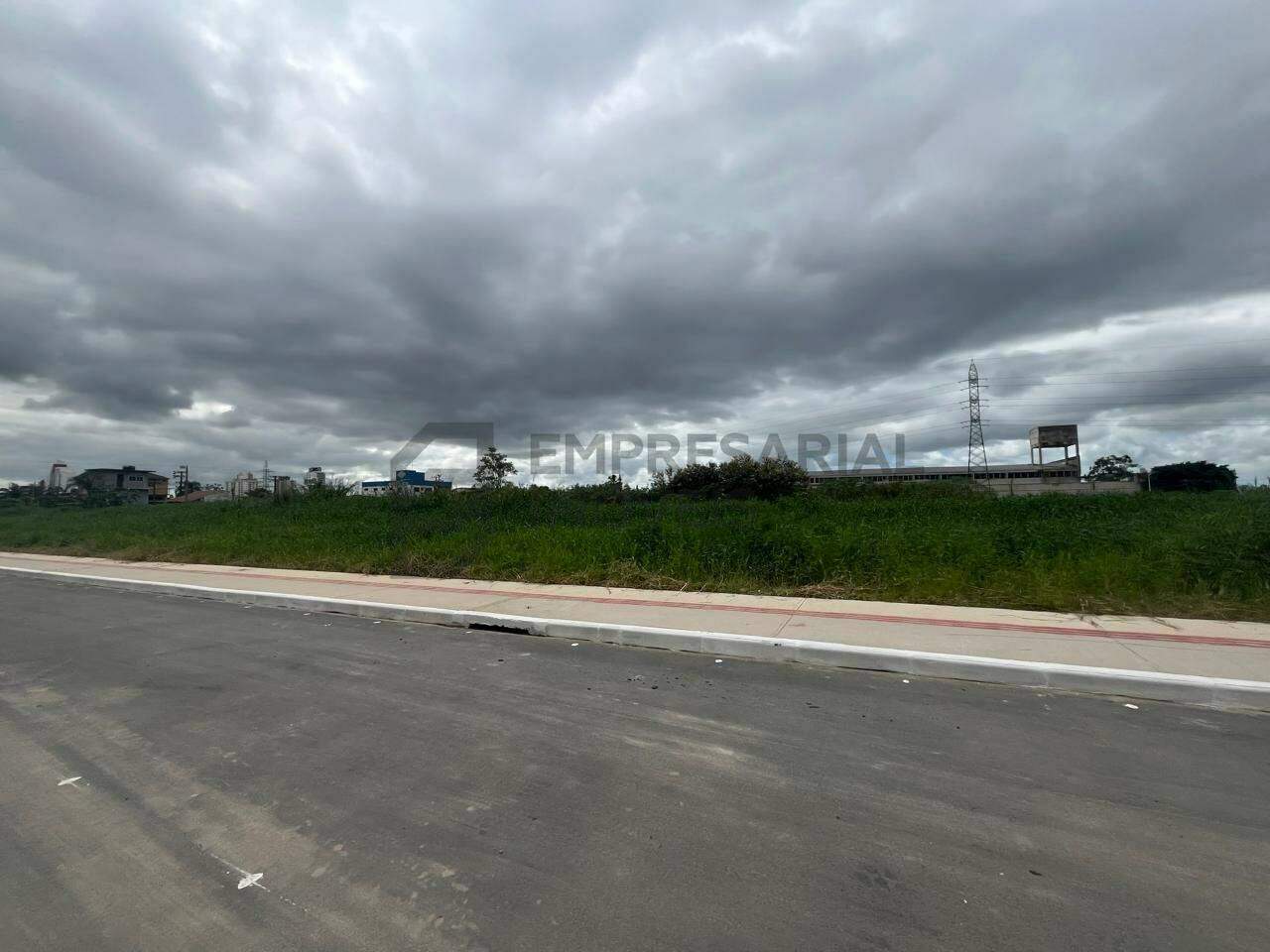 Lote à venda no Caminho Novo: 