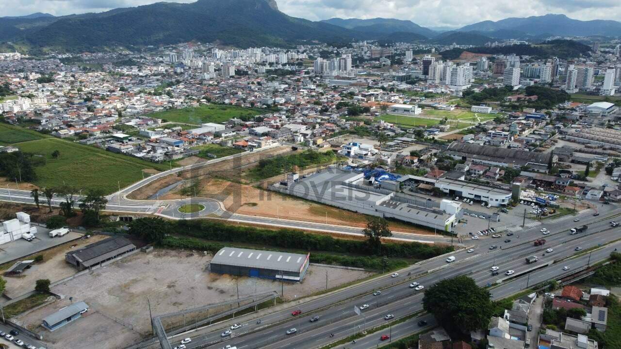 Lote à venda no Caminho Novo: 
