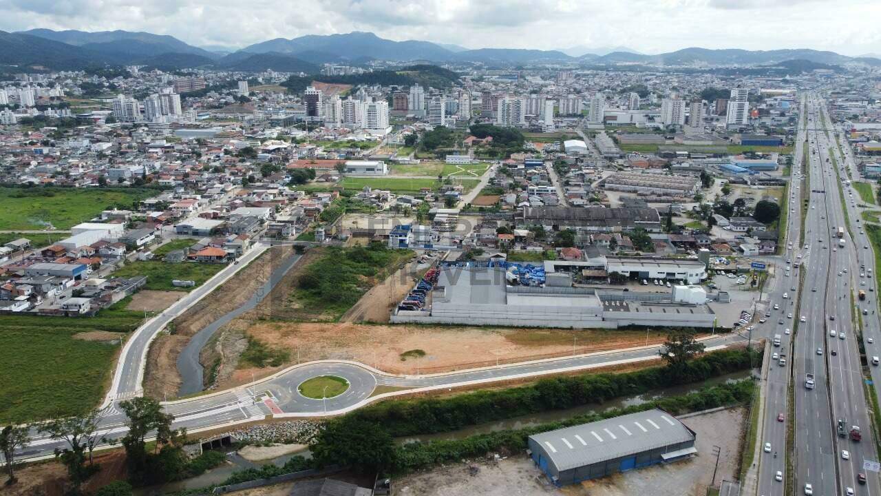 Lote à venda no Caminho Novo: 