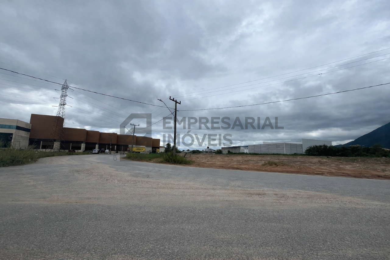 Lote à venda no Pachecos: