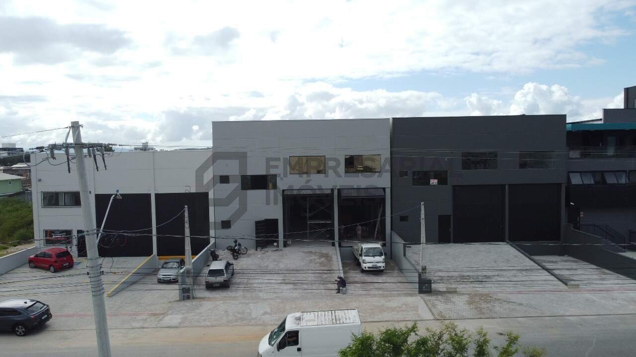 Galpão para aluguel no Pachecos: 