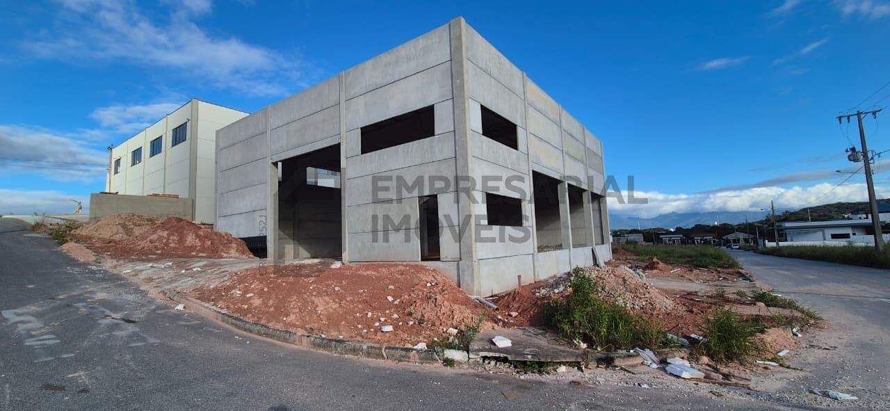 Galpão para aluguel no Forquilhas: 