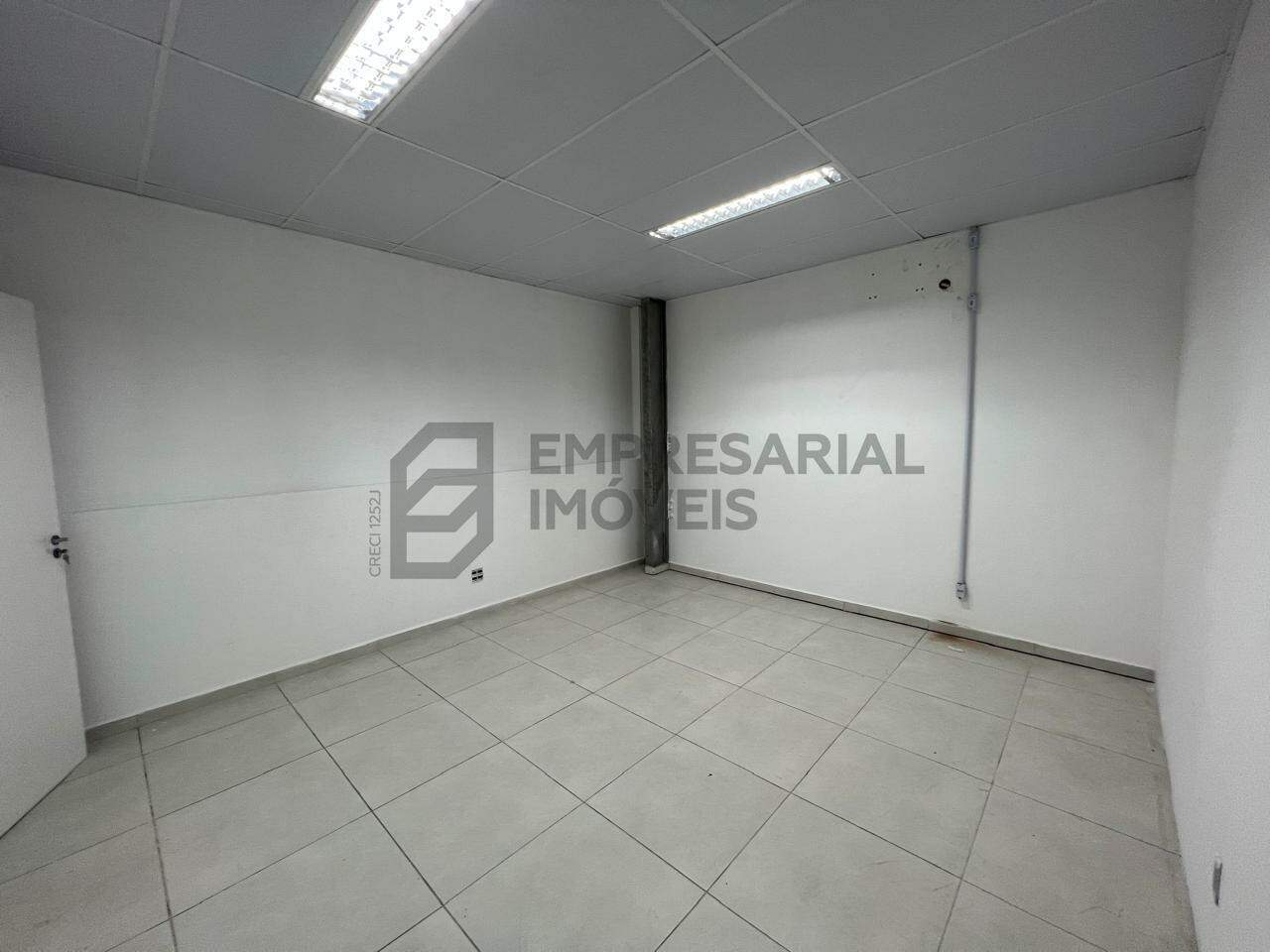 Galpão para aluguel no Barreiros: 