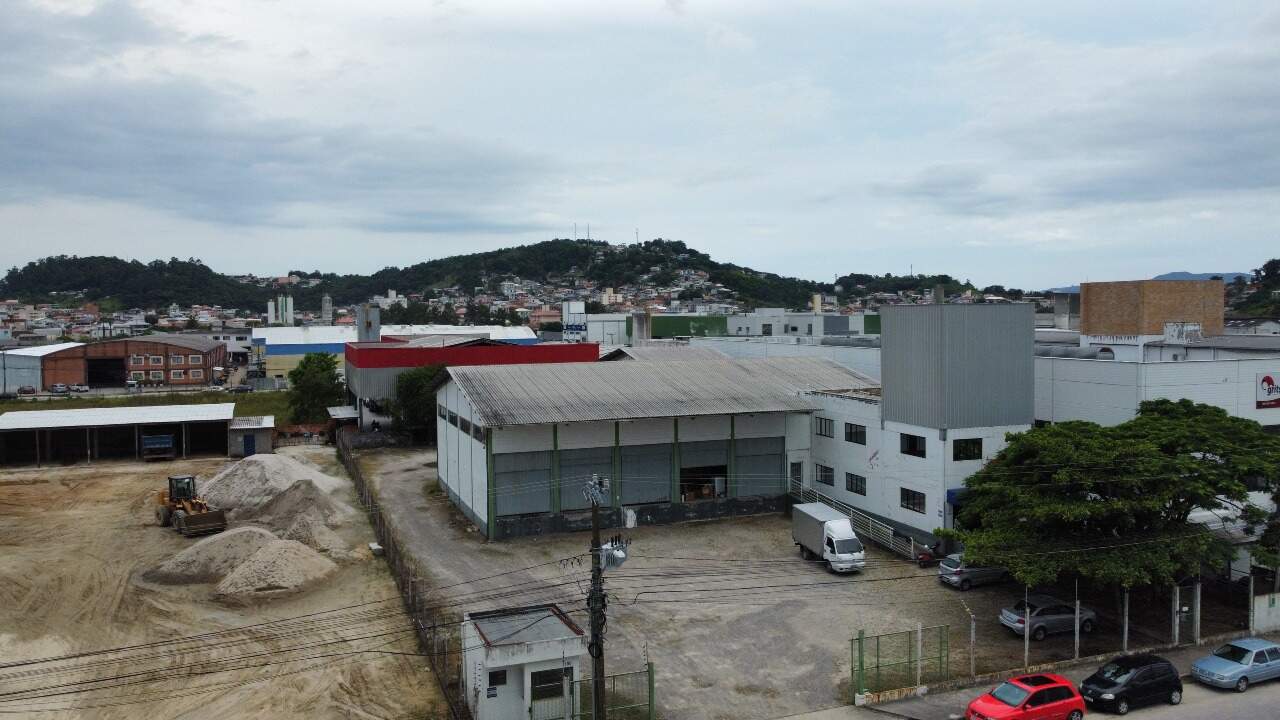 Galpão para aluguel no Distrito Industrial: