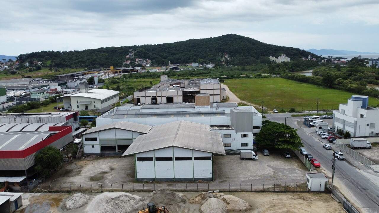 Galpão para aluguel no Distrito Industrial:
