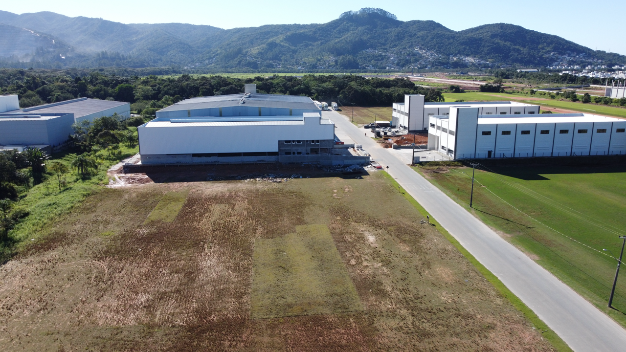 Lote à venda no Beira Rio: