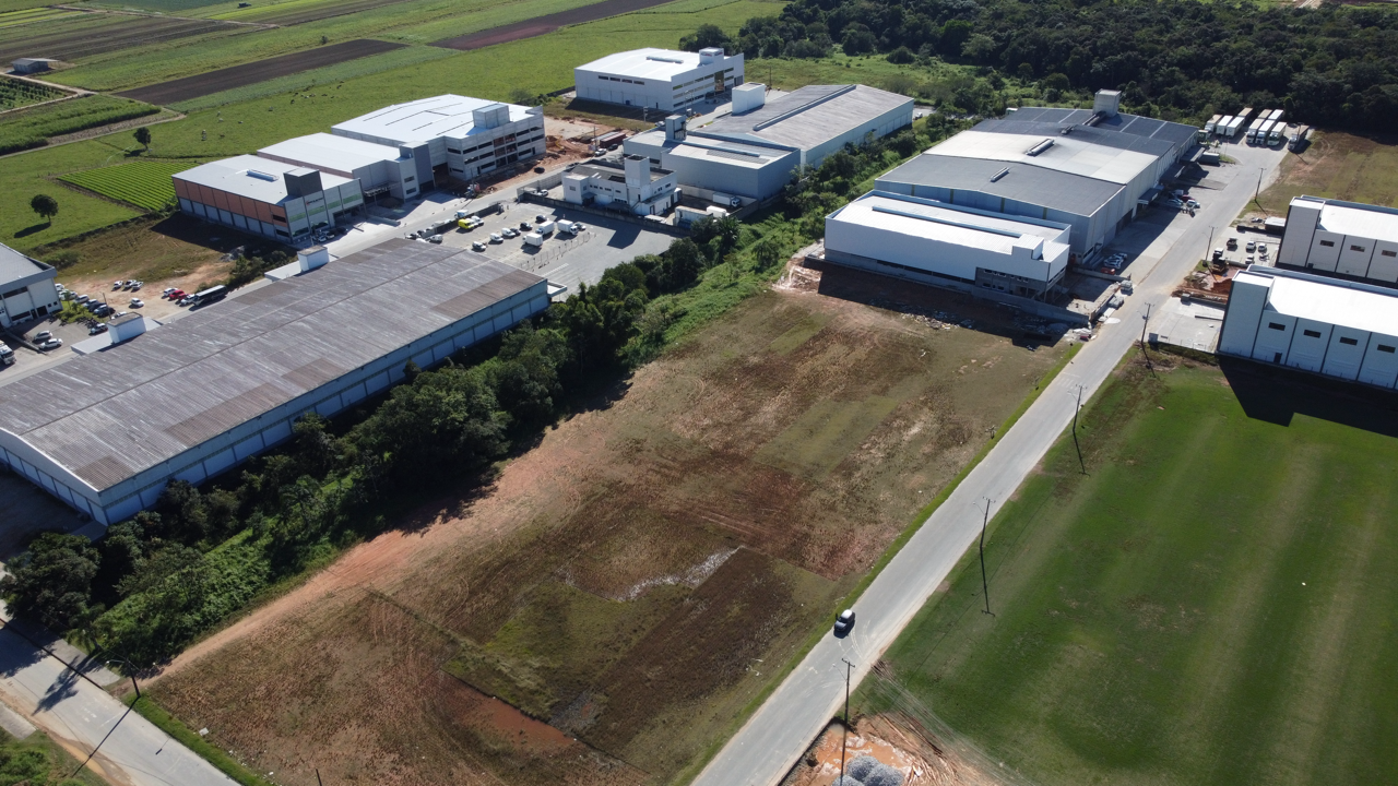 Lote à venda no Beira Rio: 