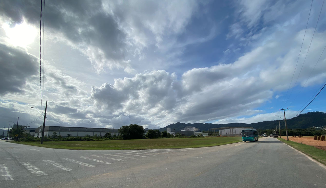Lote à venda no Beira Rio: