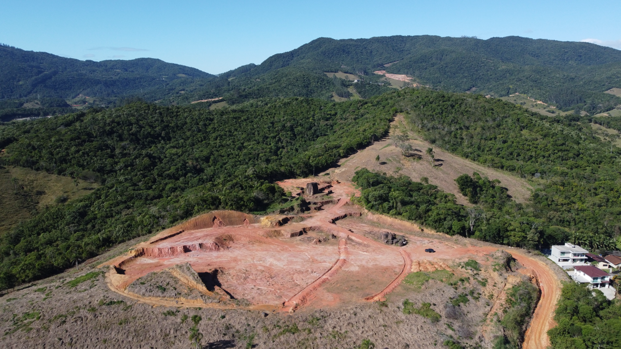 Lote à venda no Beira Rio: