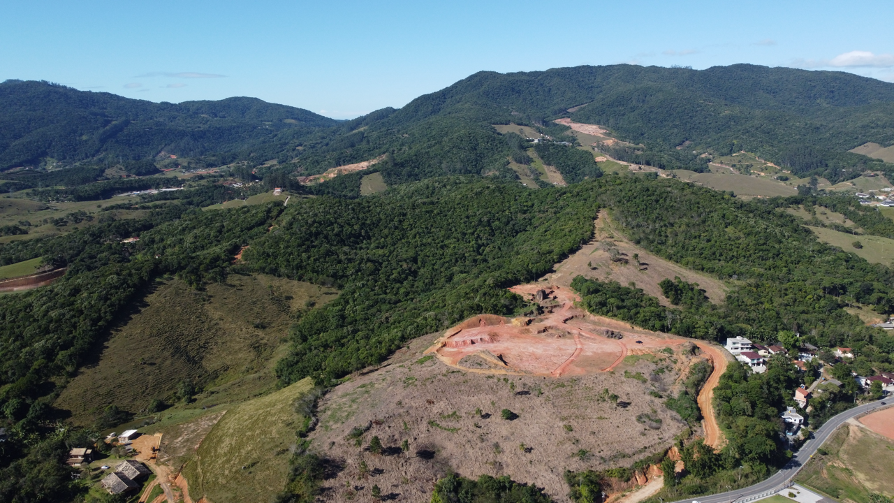 Lote à venda no Beira Rio: