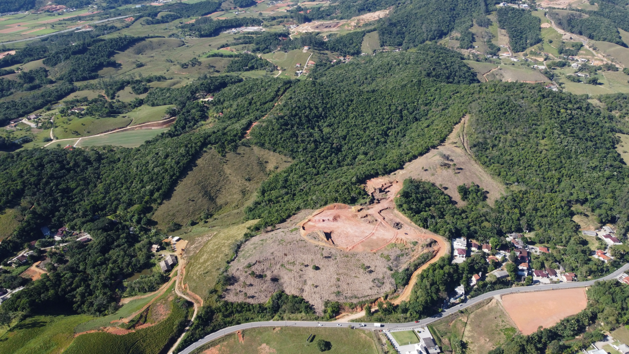 Lote à venda no Beira Rio: